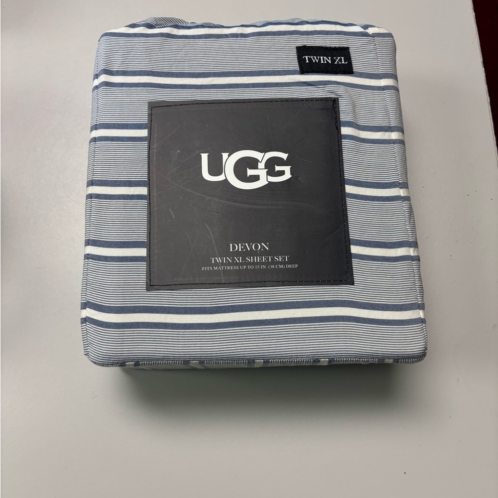 UGG Devon Twin XL Sheet Set in Blue and White